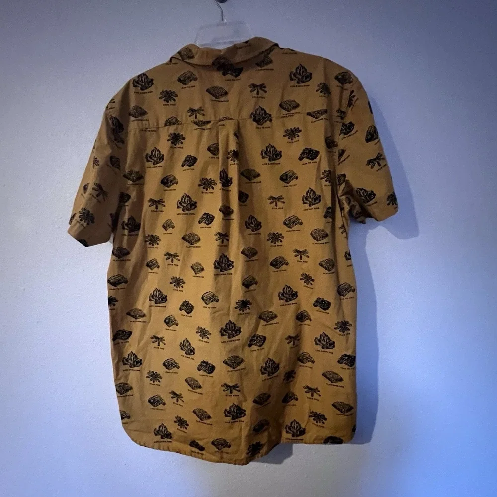The North Face Men's XL Short-Sleeve Camp Shirt Gold Yellow Campfire Print